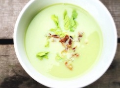 Creamy Cauliflower and Asparagus Soup